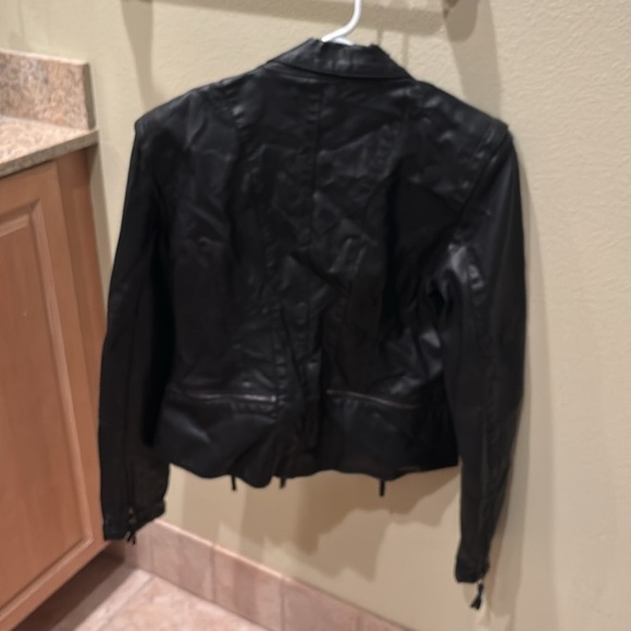 BlankNYC woman's small leather coat - Picture 11 of 16